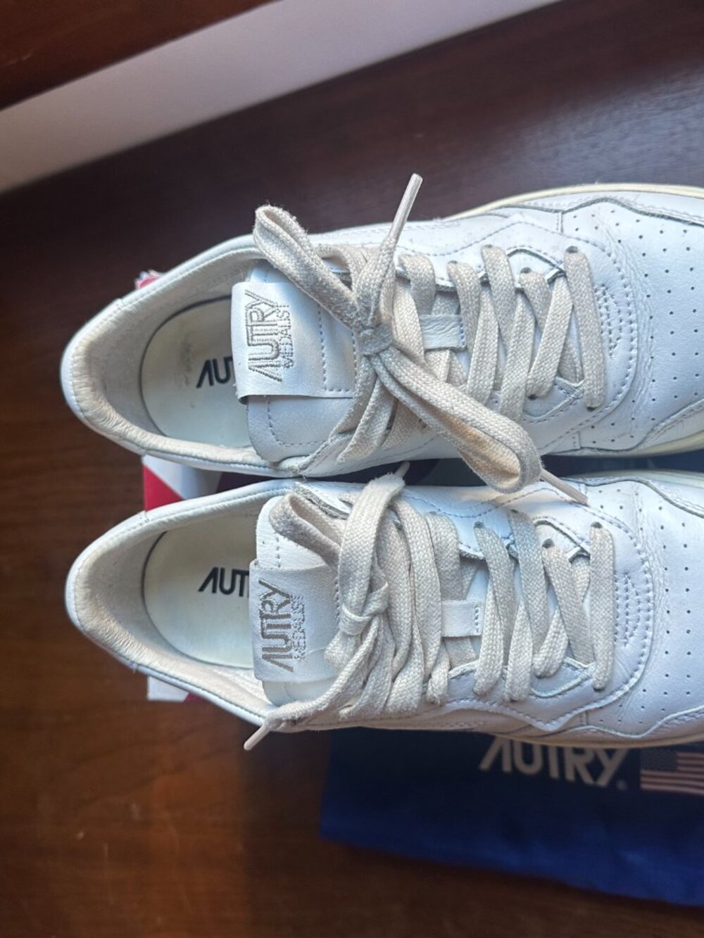 Autry Medalist Low Sneaker in White Leather - Picture 4 of 6